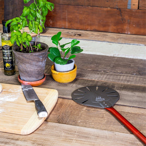 7" Round Pro Pizza Peel w/Break Down Handle - Majestic Patio